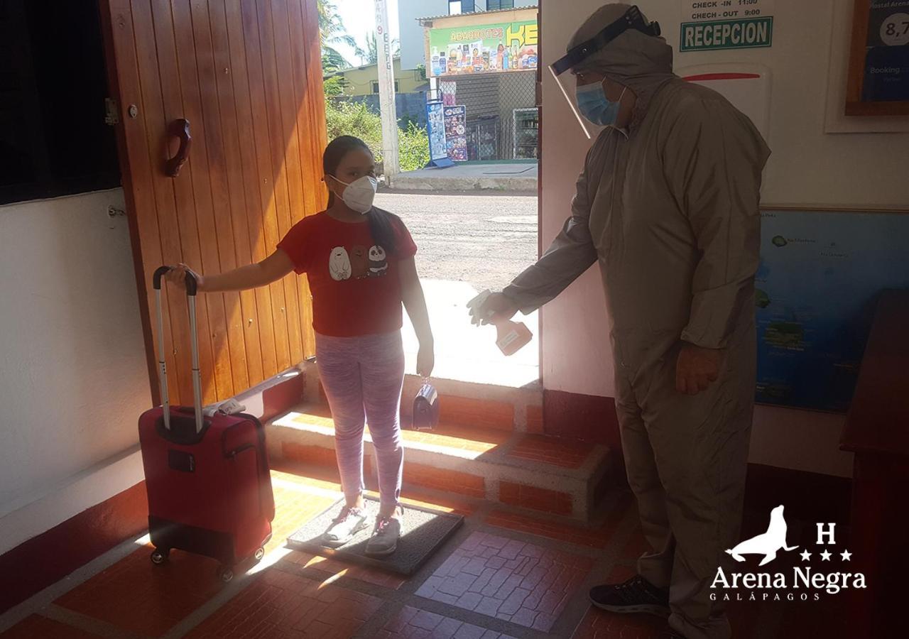 Hostal Arena Negra Puerto Ayora  Zewnętrze zdjęcie