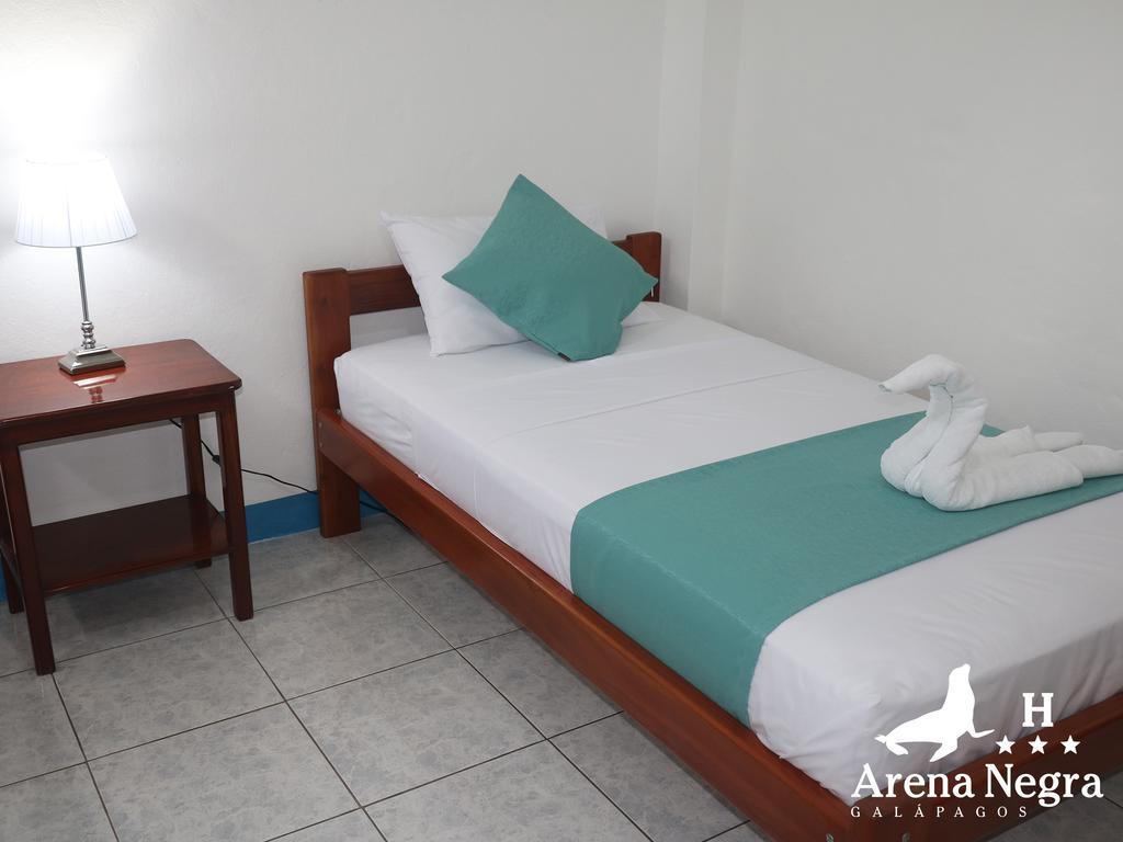 Hostal Arena Negra Puerto Ayora  Zewnętrze zdjęcie