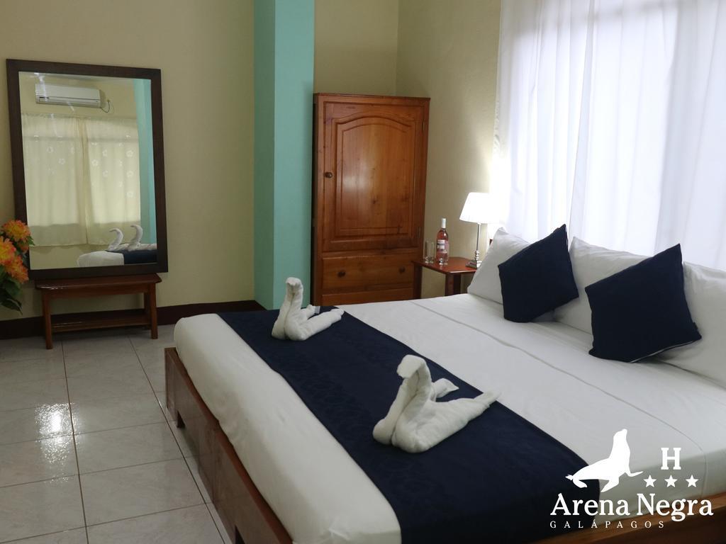 Hostal Arena Negra Puerto Ayora  Zewnętrze zdjęcie