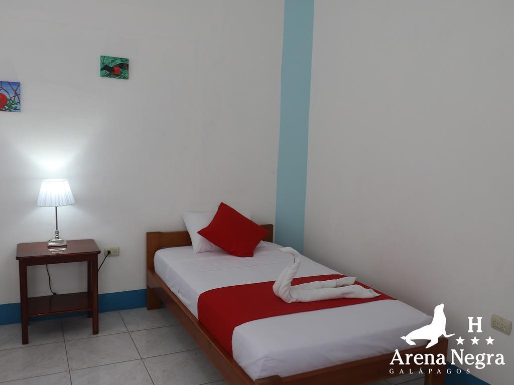 Hostal Arena Negra Puerto Ayora  Zewnętrze zdjęcie