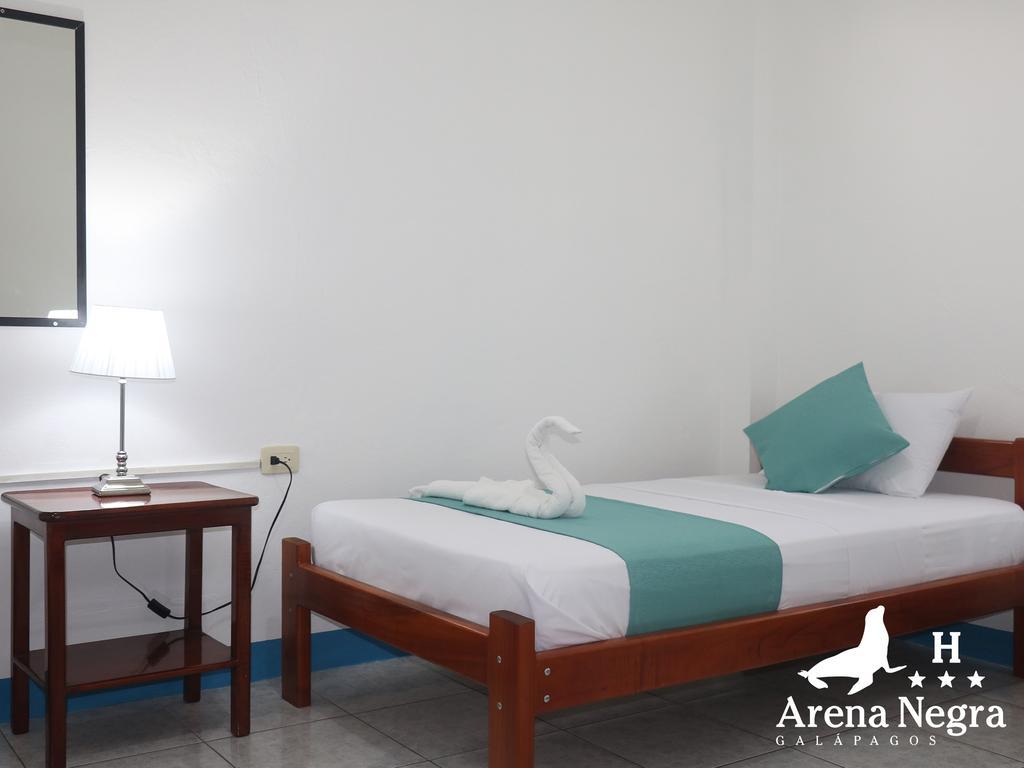 Hostal Arena Negra Puerto Ayora  Zewnętrze zdjęcie