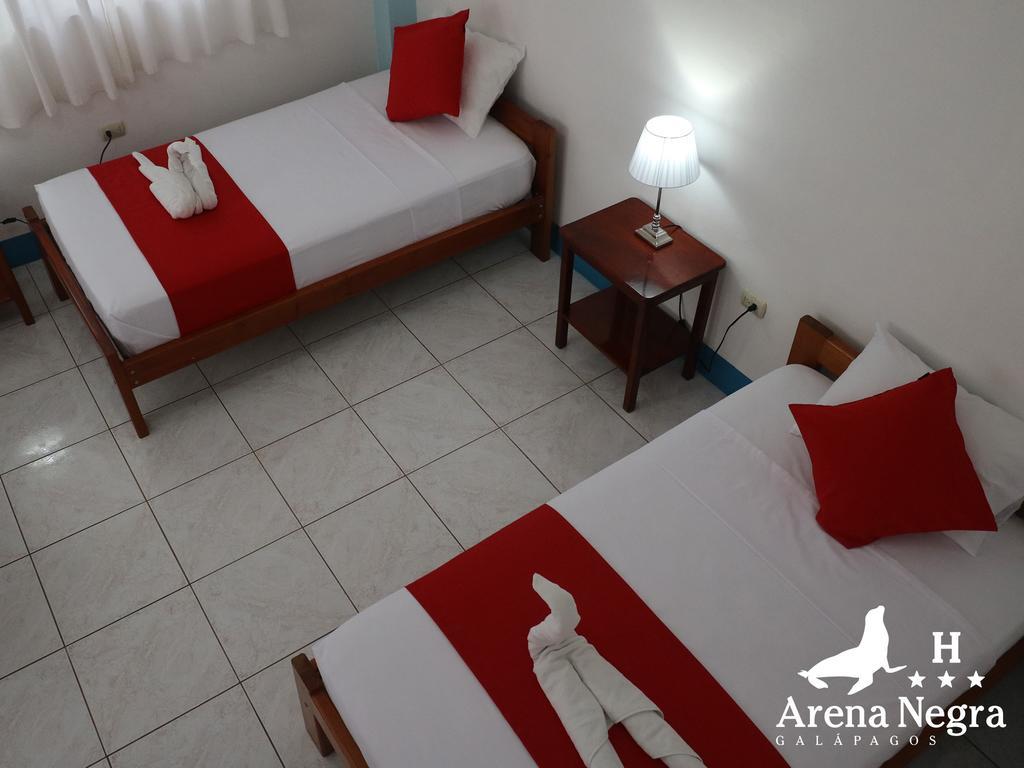 Hostal Arena Negra Puerto Ayora  Zewnętrze zdjęcie