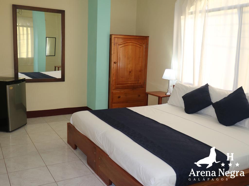 Hostal Arena Negra Puerto Ayora  Zewnętrze zdjęcie