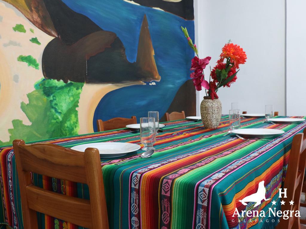 Hostal Arena Negra Puerto Ayora  Zewnętrze zdjęcie