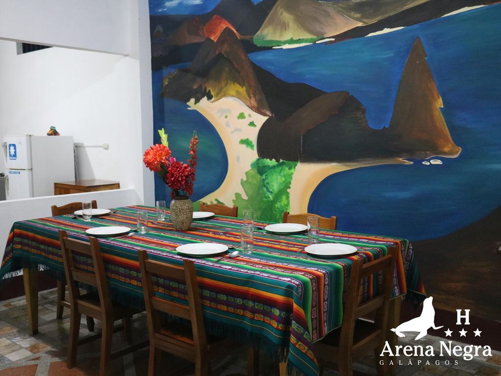 Hostal Arena Negra Puerto Ayora  Zewnętrze zdjęcie