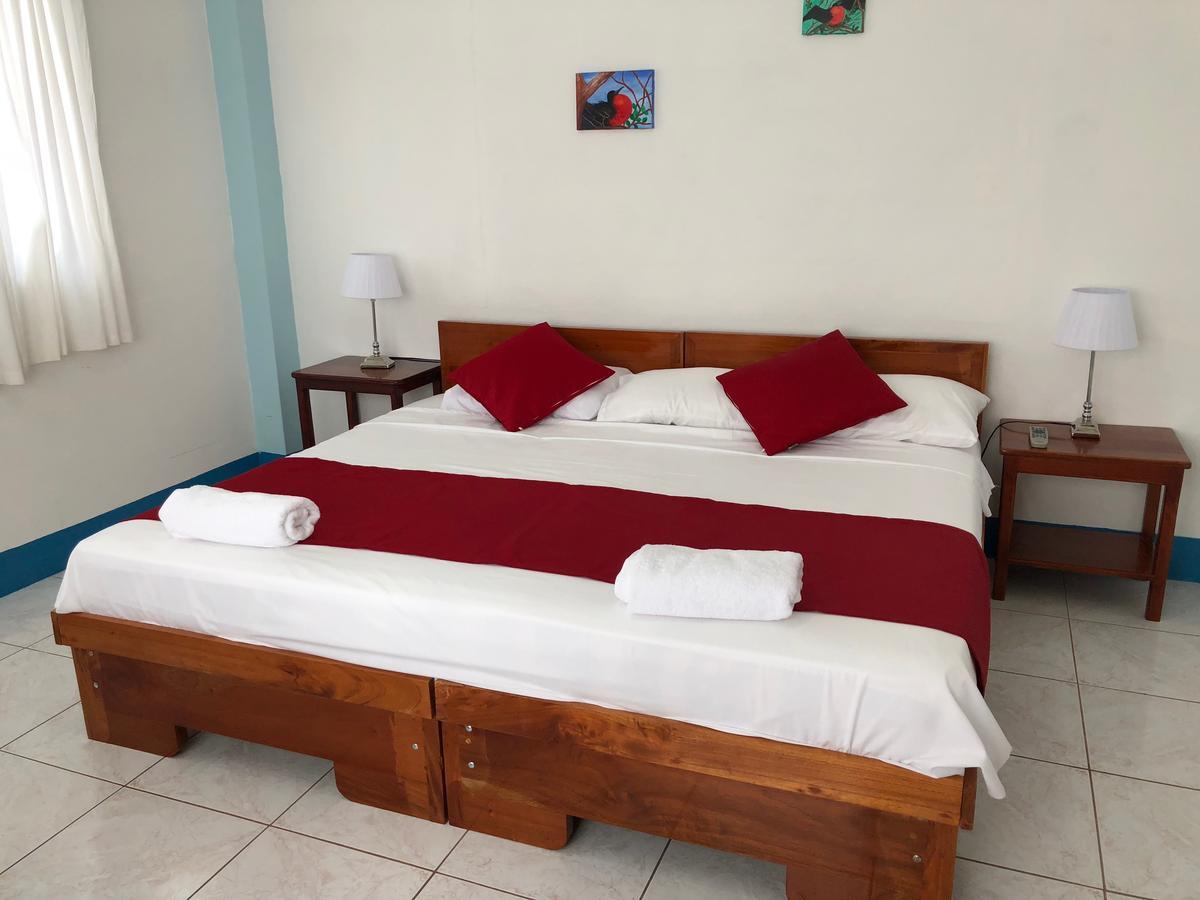 Hostal Arena Negra Puerto Ayora  Zewnętrze zdjęcie