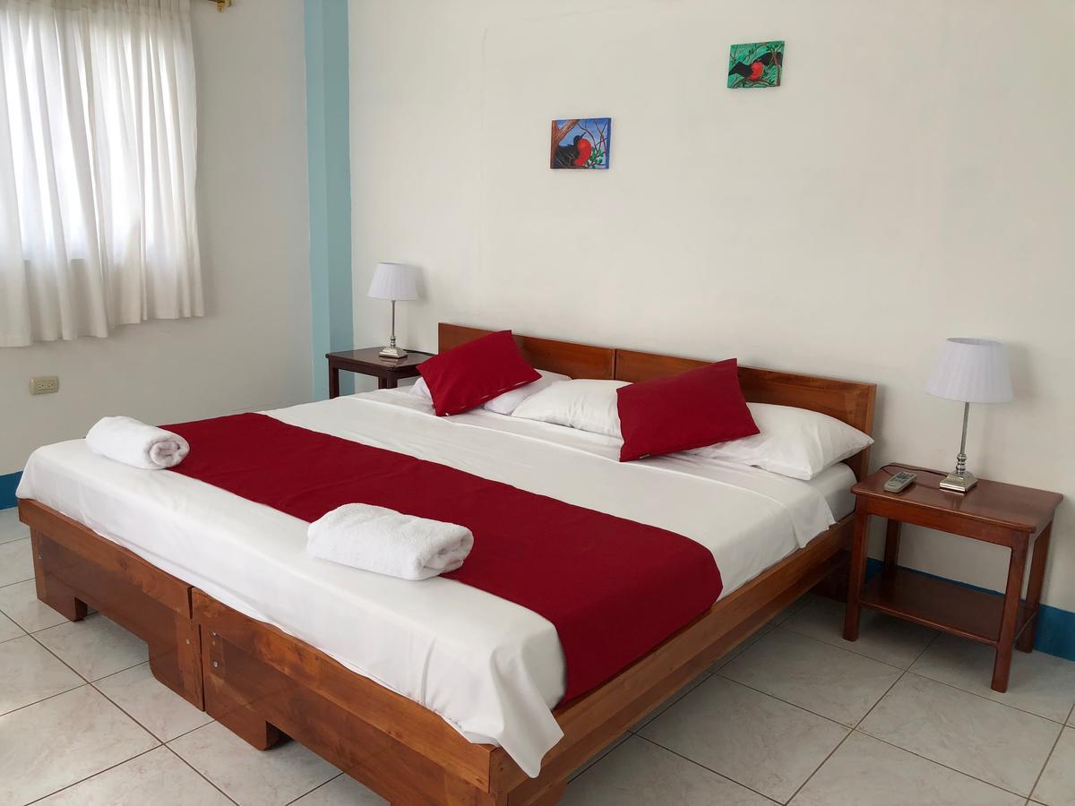 Hostal Arena Negra Puerto Ayora  Zewnętrze zdjęcie