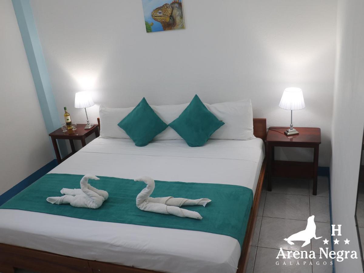 Hostal Arena Negra Puerto Ayora  Zewnętrze zdjęcie